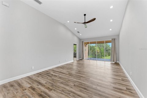 Copropriété à vendre à Bradenton, Floride: 2 chambres, 138.98 m2 № 2405285 - photo 15
