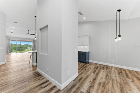 Copropriété à vendre à Bradenton, Floride: 2 chambres, 138.98 m2 № 2405285 - photo 8