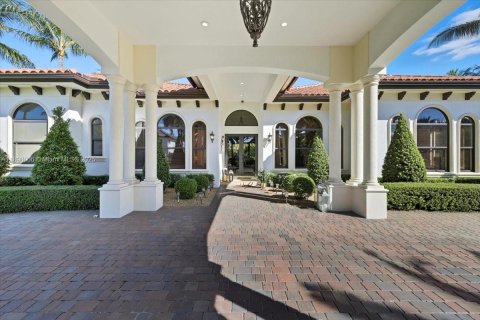 Villa ou maison à vendre à Hialeah Gardens, Floride: 5 chambres, 407.75 m2 № 1949828 - photo 7