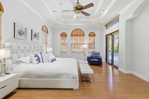 Villa ou maison à vendre à Hialeah Gardens, Floride: 5 chambres, 407.75 m2 № 1949828 - photo 26
