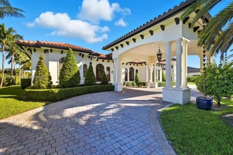 Villa ou maison à vendre à Hialeah Gardens, Floride: 5 chambres, 407.75 m2 № 1949828 - photo 4