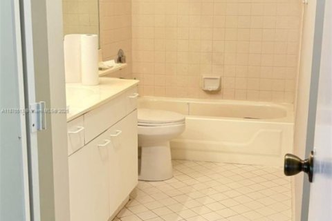 Condo in Boynton Beach, Florida, 3 bedrooms  № 1980360 - photo 17