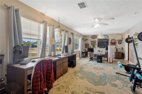 House in Tampa, Florida 4 bedrooms, 200.67 sq.m. № 2324595 - photo 7