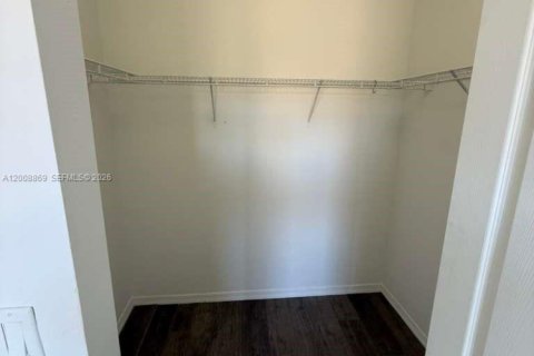 Townhouse in Homestead, Florida 3 bedrooms, 132.66 sq.m. № 2177814 - photo 14