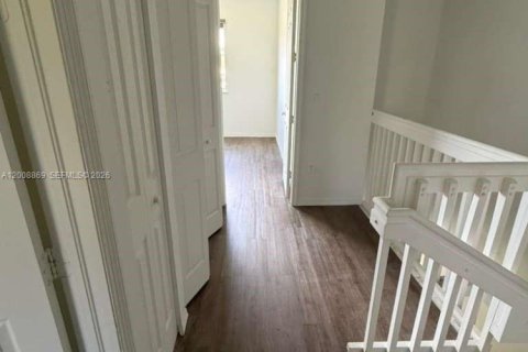 Townhouse in Homestead, Florida 3 bedrooms, 132.66 sq.m. № 2177814 - photo 13