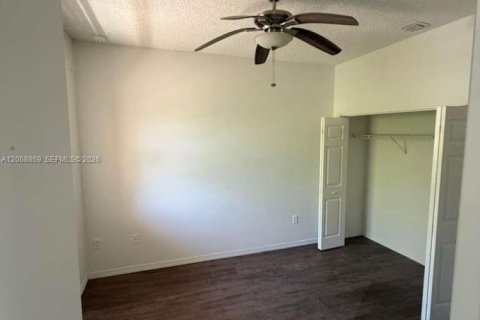 Townhouse in Homestead, Florida 3 bedrooms, 132.66 sq.m. № 2177814 - photo 11