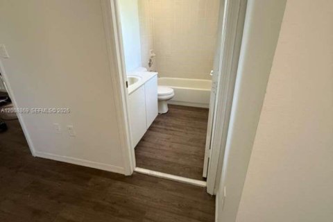 Townhouse in Homestead, Florida 3 bedrooms, 132.66 sq.m. № 2177814 - photo 18