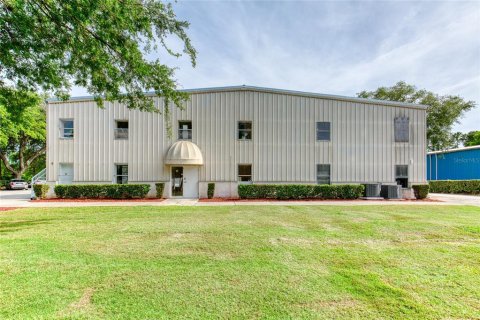 Commercial property in Ormond Beach, Florida № 2429574 - photo 12