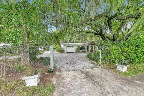 Villa ou maison à vendre à Sanford, Floride: 4 chambres, 196.95 m2 № 2283886 - photo 2