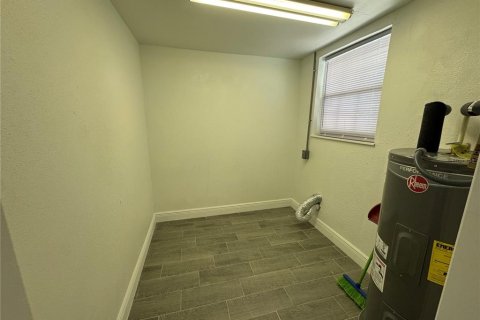 Villa ou maison à louer à Tampa, Floride: 4 chambres, 118.45 m2 № 1853946 - photo 10
