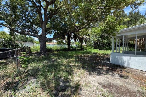 Villa ou maison à louer à Tampa, Floride: 4 chambres, 118.45 m2 № 1853946 - photo 3