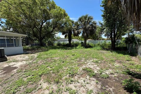 Villa ou maison à louer à Tampa, Floride: 4 chambres, 118.45 m2 № 1853946 - photo 15