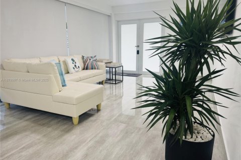 Villa ou maison à vendre à Key Largo, Floride: 4 chambres № 1927603 - photo 3