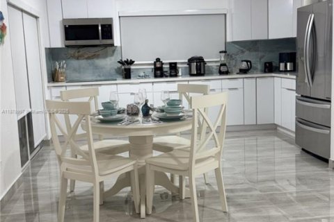 Villa ou maison à vendre à Key Largo, Floride: 4 chambres № 1927603 - photo 24