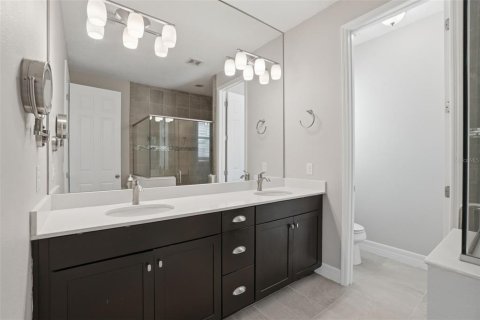Villa ou maison à vendre à Orlando, Floride: 6 chambres, 271.83 m2 № 2199958 - photo 16