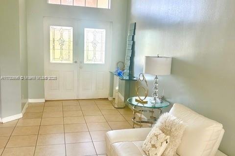 House in Lehigh Acres, Florida 4 bedrooms, 194.44 sq.m. № 1706230 - photo 6