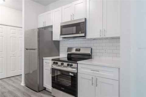Copropriété à vendre à Orlando, Floride: 3 chambres, 121.52 m2 № 2430998 - photo 10