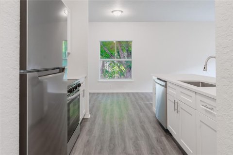 Copropriété à vendre à Orlando, Floride: 3 chambres, 121.52 m2 № 2430998 - photo 11