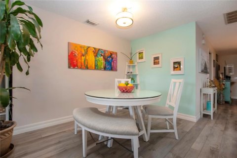 Casa en venta en Sun City Center, Florida, 2 dormitorios, 140.84 m2 № 1831678 - foto 12