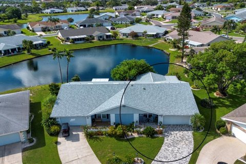 Casa en venta en Sun City Center, Florida, 2 dormitorios, 140.84 m2 № 1831678 - foto 1
