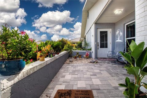 Casa en venta en Sun City Center, Florida, 2 dormitorios, 140.84 m2 № 1831678 - foto 4