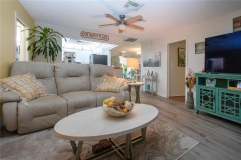 Casa en venta en Sun City Center, Florida, 2 dormitorios, 140.84 m2 № 1831678 - foto 25