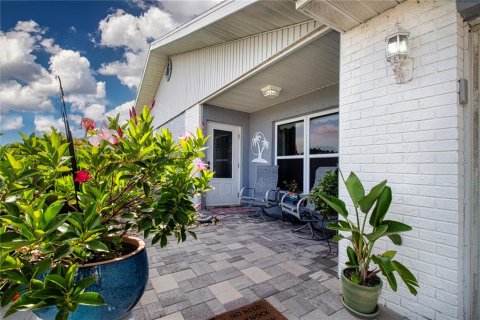Casa en venta en Sun City Center, Florida, 2 dormitorios, 140.84 m2 № 1831678 - foto 3