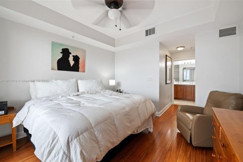 Copropriété à louer à Miami, Floride: 2 chambres, 106.09 m2 № 1925472 - photo 17