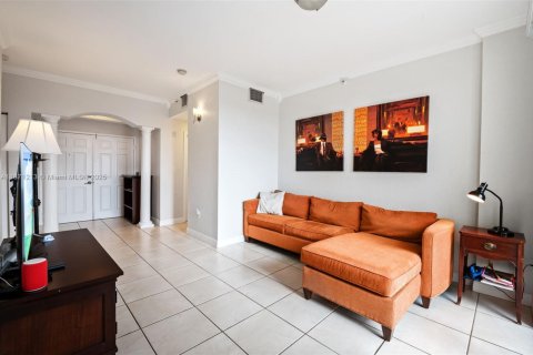 Copropriété à louer à Miami, Floride: 2 chambres, 106.09 m2 № 1925472 - photo 9
