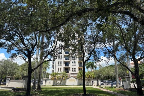 Copropriété à louer à Miami, Floride: 2 chambres, 106.09 m2 № 1925472 - photo 2