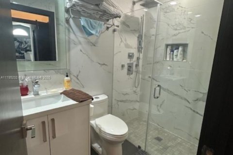 Casa en venta en Hialeah, Florida, 3 dormitorios, 180.51 m2 № 1700559 - foto 18
