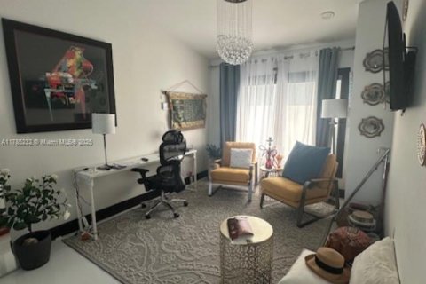 Casa en venta en Hialeah, Florida, 3 dormitorios, 180.51 m2 № 1700559 - foto 8