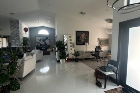 Casa en venta en Hialeah, Florida, 3 dormitorios, 180.51 m2 № 1700559 - foto 14