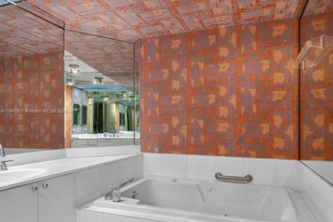Copropriété à vendre à Aventura, Floride: 4 chambres, 248.98 m2 № 1849215 - photo 17