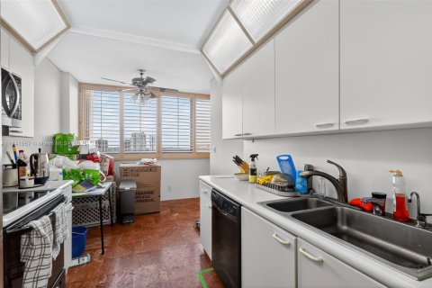 Copropriété à vendre à Aventura, Floride: 4 chambres, 248.98 m2 № 1849215 - photo 9