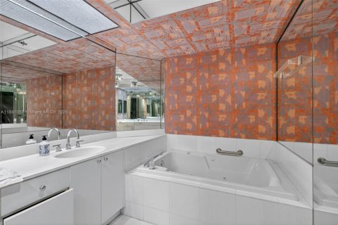 Copropriété à vendre à Aventura, Floride: 4 chambres, 248.98 m2 № 1849215 - photo 16
