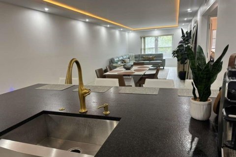 Copropriété à vendre à Largo, Floride: 2 chambres, 91.04 m2 № 2406357 - photo 13