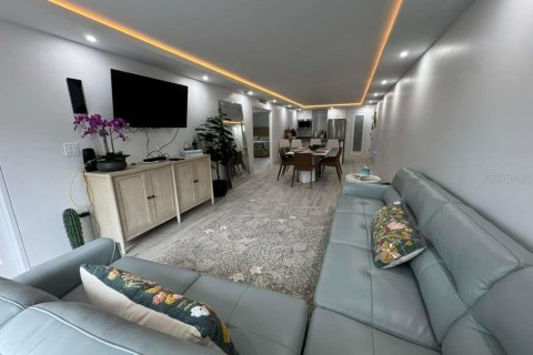 Copropriété à vendre à Largo, Floride: 2 chambres, 91.04 m2 № 2406357 - photo 6