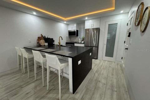 Copropriété à vendre à Largo, Floride: 2 chambres, 91.04 m2 № 2406357 - photo 8