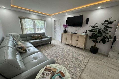 Copropriété à vendre à Largo, Floride: 2 chambres, 91.04 m2 № 2406357 - photo 2