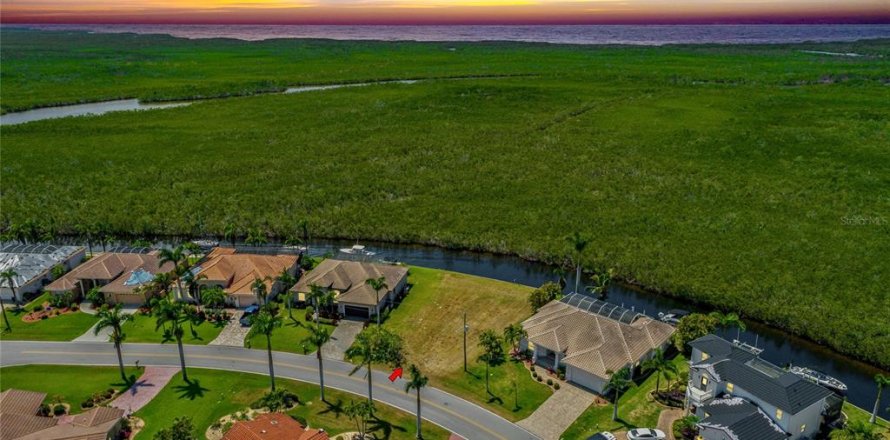 Land in Punta Gorda, Florida № 1634278