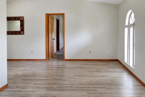 House in Deltona, Florida 3 bedrooms, 181.16 sq.m. № 2324310 - photo 5