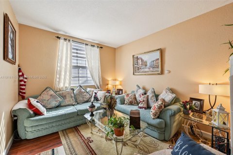 Adosado en venta en Homestead, Florida, 3 dormitorios, 108.6 m2 № 1975253 - foto 4