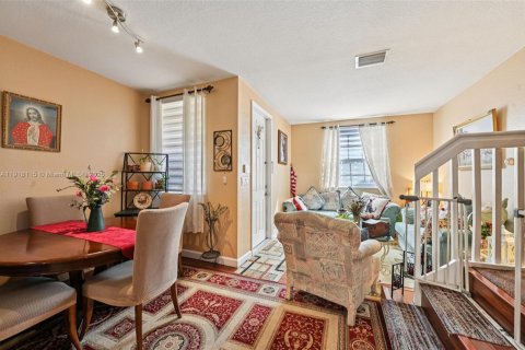 Adosado en venta en Homestead, Florida, 3 dormitorios, 108.6 m2 № 1975253 - foto 7