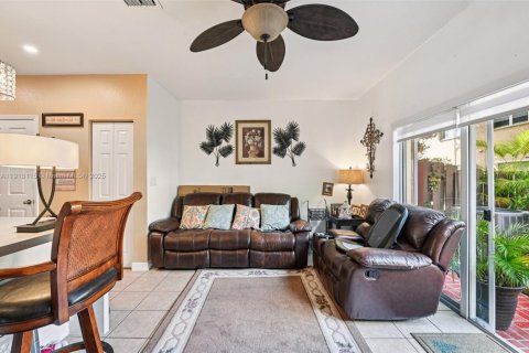 Adosado en venta en Homestead, Florida, 3 dormitorios, 108.6 m2 № 1975253 - foto 10