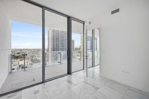 Condo in Miami, Florida, 2 bedrooms  № 1471674 - photo 12