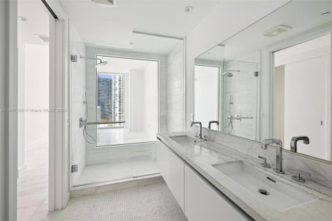 Condo in Miami, Florida, 2 bedrooms  № 1471674 - photo 19