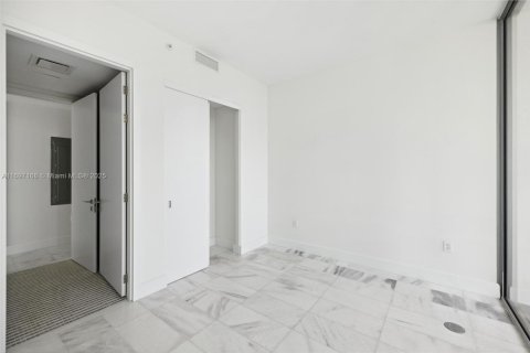 Condo in Miami, Florida, 2 bedrooms  № 1471674 - photo 13