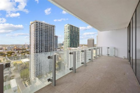 Condo in Miami, Florida, 2 bedrooms  № 1471674 - photo 10