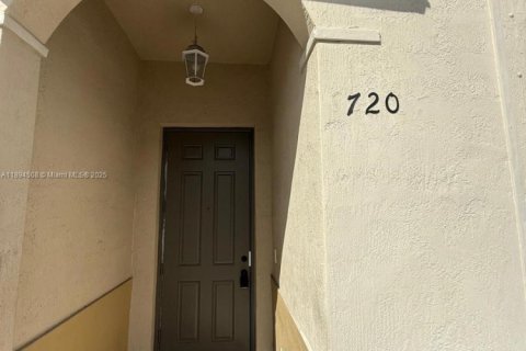 Купить таунхаус в Майами-Гарденс, Флорида 3 спальни, 131.83м2, № 1946974 - фото 2